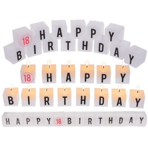Négyzet alakú gyertyák betűkkel Boldog 18 születésnapot
